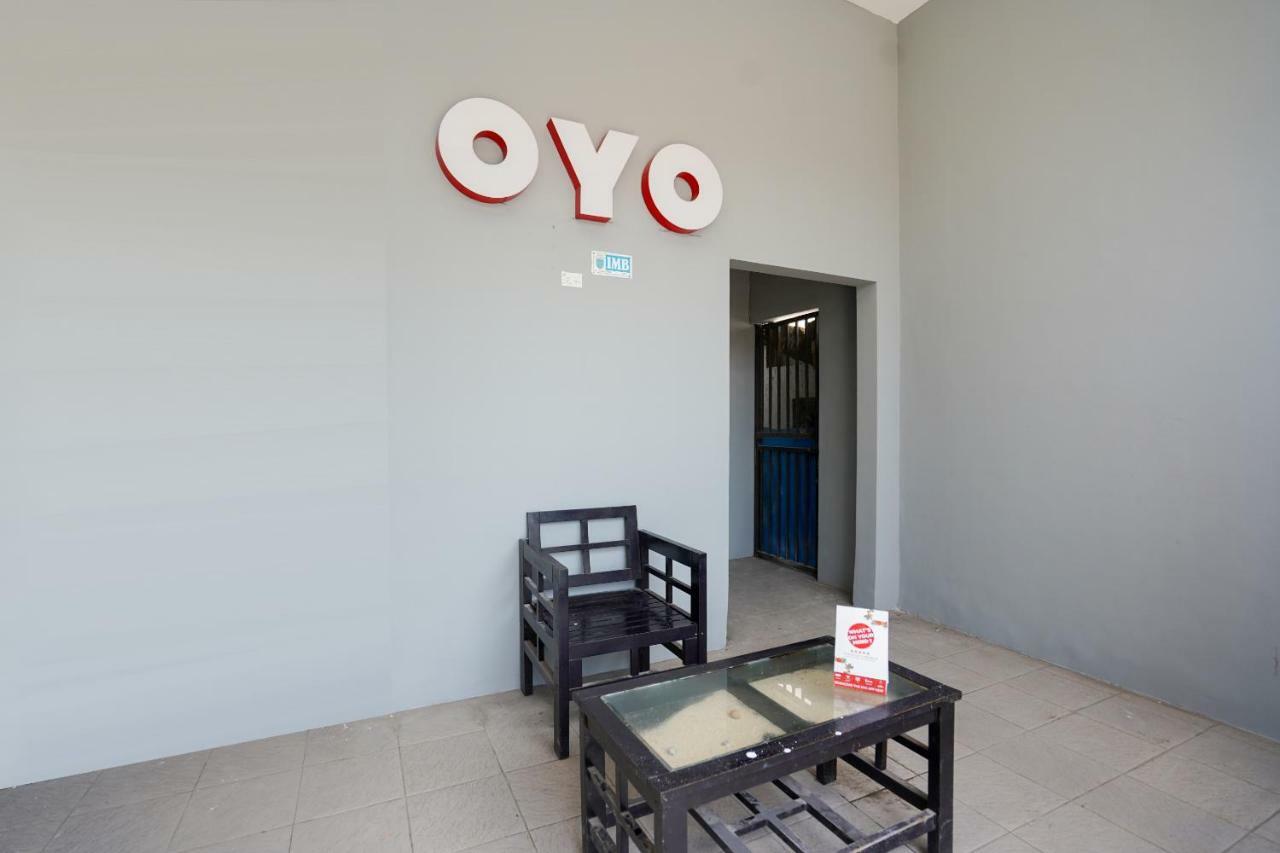 פרובולינגו Oyo 1316 Mentari Family Homestay מראה חיצוני תמונה