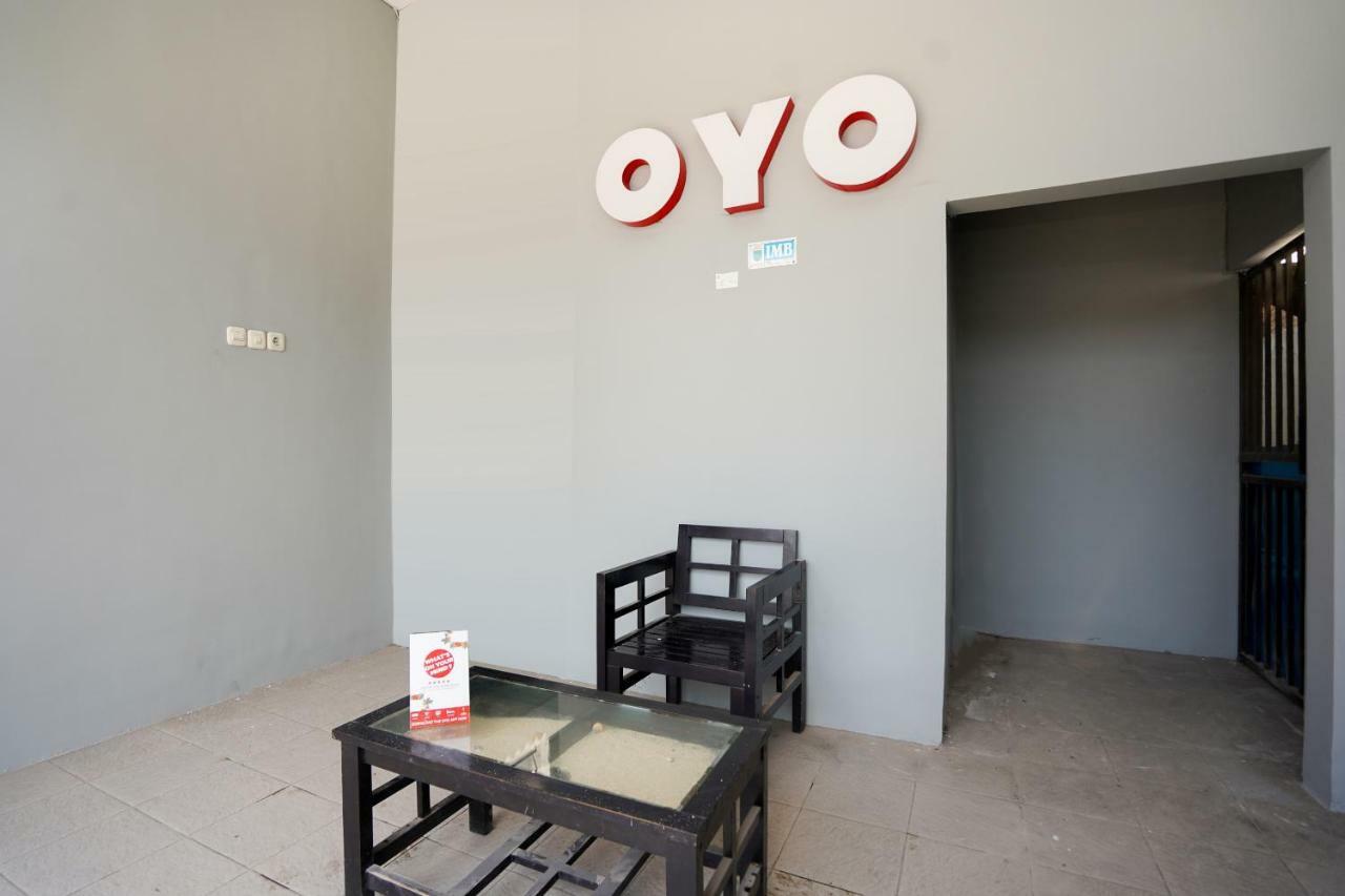 פרובולינגו Oyo 1316 Mentari Family Homestay מראה חיצוני תמונה