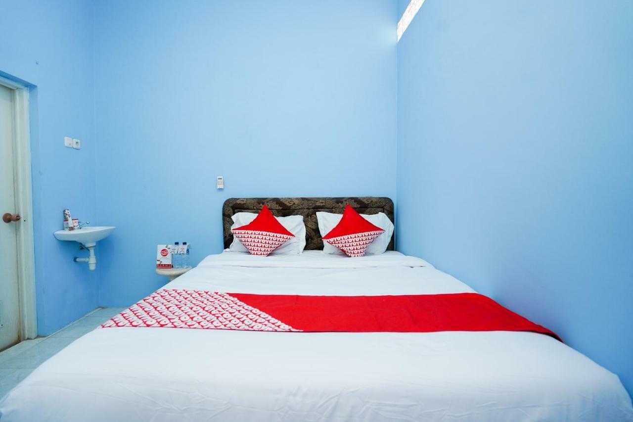 פרובולינגו Oyo 1316 Mentari Family Homestay מראה חיצוני תמונה